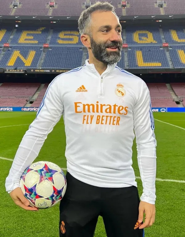 Dani Pérez, fundador de Objetivo Analista y profesor de Python 360, en el Estadio Santiago Bernabéu